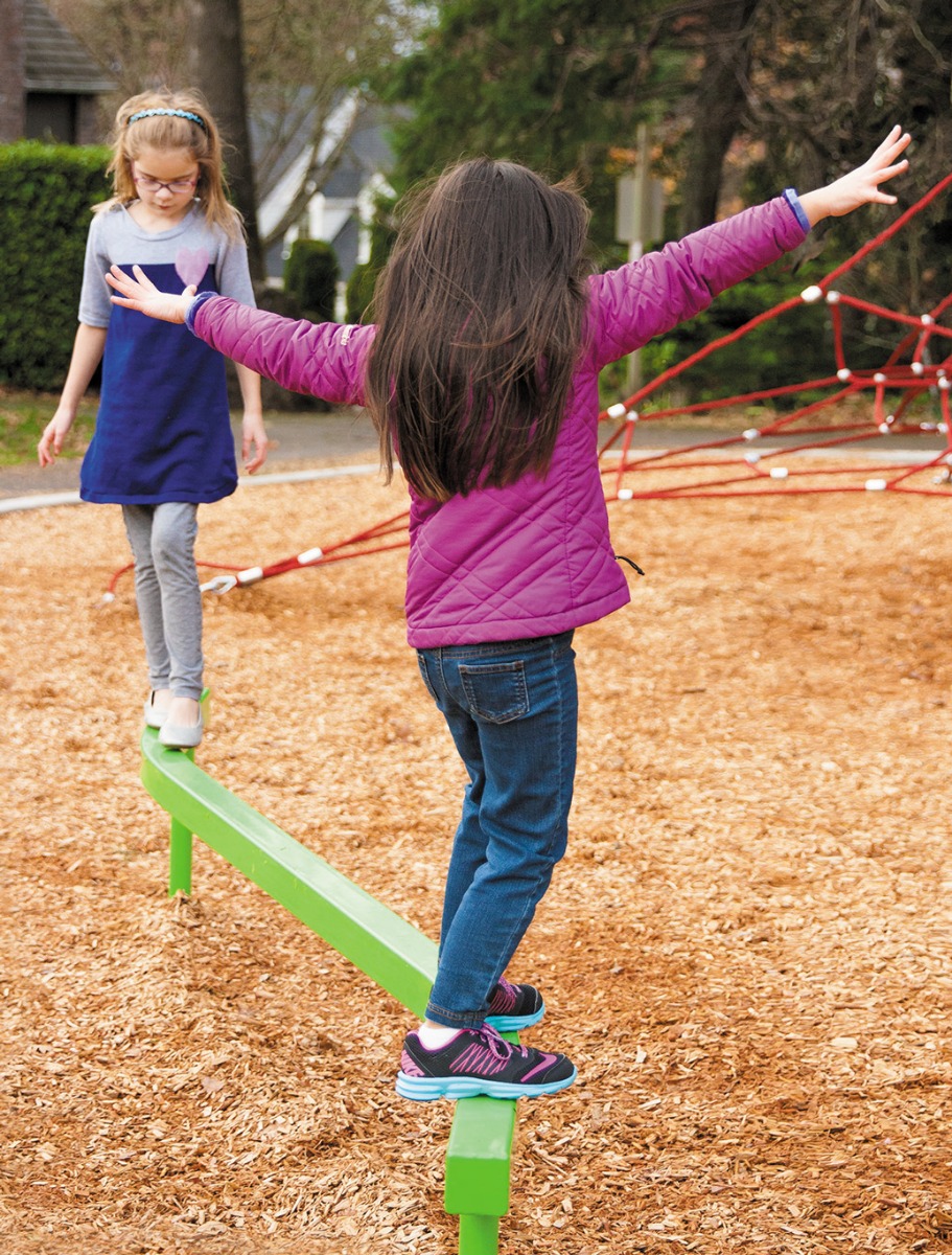 curved balance beam - balance - freestanding play structure